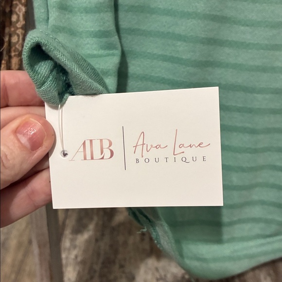 Ava Lane Boutique - Women’s Blouse - Picture 3 of 3